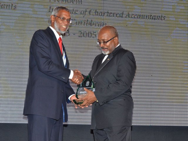 Joel Edwards Accepts ICAC Recognition Award