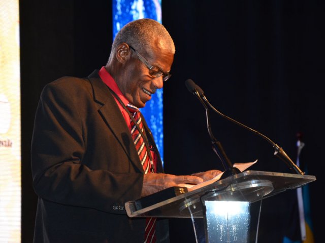 Aulous Madden Delivers Remarks on behalf of Past Presidents